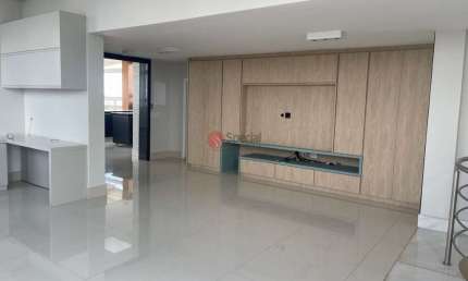 Apartamento na cobertura totalmente reformada na Mooca com 320m², 4 dormitórios e 2 suítes