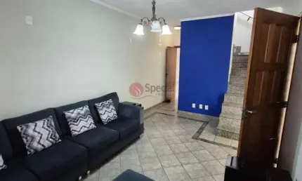 Sobrado à venda na Vila Invernada, com 3 quartos, 1 suíte, 2 vagas de garagem.