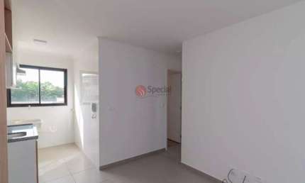 Apartamento na Vila Formosa com 2 dormitórios e 1 vaga.