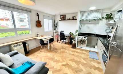 Apartamento no Tatuapé, todo decorado, 1 dormitório, área de serviço, próximo ao Metrô Tatuapé.