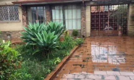 Terreno à venda na Vila Carrão com casa antiga, 501metros.