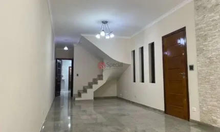 Sobrado no Jardim Têxtil, com 3 dorm, 1 suíte e 7 vagas