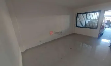 Sobrado em Artur Alvim com 140 metros, 3 suítes, 2 salas, 2 vagas, próximo ao Metrõ Artur Alvim.