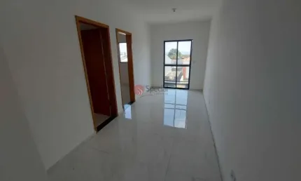 Apartamento com 40 metros na Cidade Patriarca, 2 dormitorios e sacada.