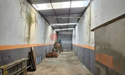 Galpâo no Brás, 1.770 metros àrea construída, terreno 1.388,00m, ao lado do Metro Brás.