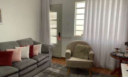 Casa térrea no Parque Cruzeiro com 2 casas  no terreno.