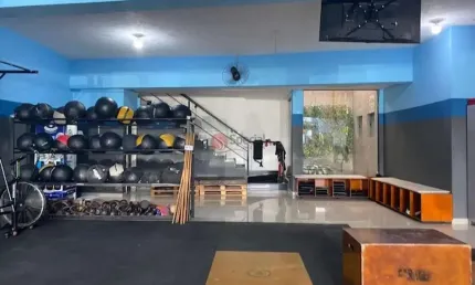 Prédio comercial em excelente localização na Vila Guilherme.
