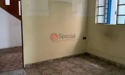 Sobrado de Vila na Água Rasa para locação ou para investimento.