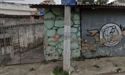 Terreno com 252 metros na Cidade Líder  em excelente localização.