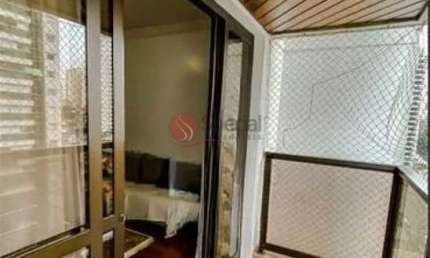 Apartamento à venda no Tatuapé com 127 metros com 3 quartos e 2 vagas de garagem.
