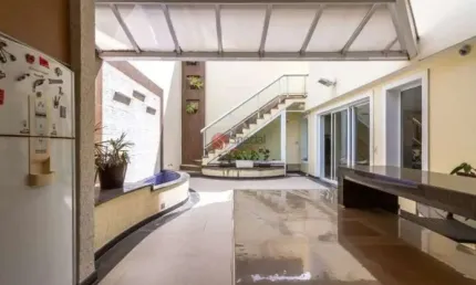Sobrado  com 3 dormitórios à venda de 392 m² na mooca.
