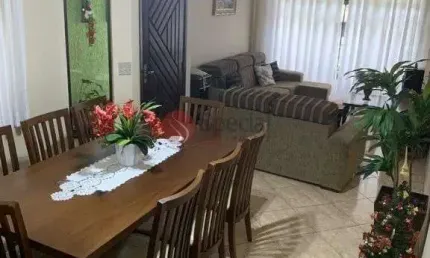 Lindo sobrado na Vila Formosa 4 dorm e 4 vagas. Próximo ao Ceret