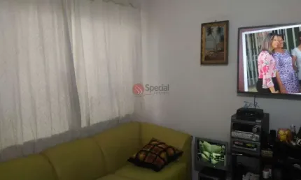 Sobrado com 3  dormitórios,  1 suíte  e 4 vagas no jardim  piqueroby.