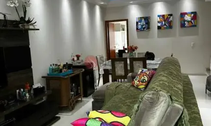 Sobrado lindo novo à venda no Jardim Prudência na  Zona Sul com 4 quartos e 4 vagas.
