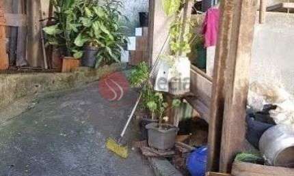 Terreno na Vila Diva, com 155 metros de área total.