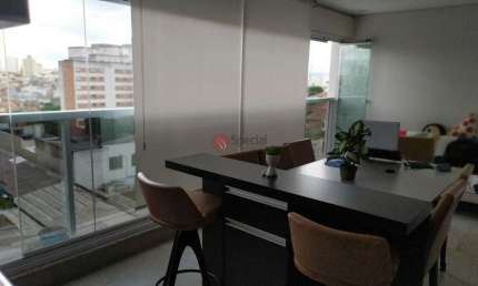 Apartamento à venda com 3 dormitórios, 1 suíte, 3 vagas.