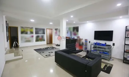 A casa ideal para sua empresa com 350 m² , finíssimo acabamento na Vila Formosa