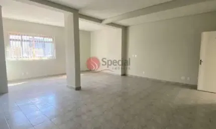 Sala comercial na Vila Maria, com copa, 1 banheiro, próximo a  Igreja Candelária.