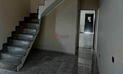 Casa com 3 quartos para alugar na Rua Palas, 221, Jardim Têxtil, São Paulo