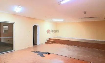 Casa comercial com 7 salas para alugar na Rua José Oscar Abreu Sampaio, 280, Jardim Anália Franco, São Paulo