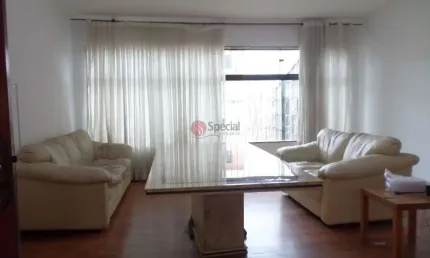 Casa comercial com 2 salas para alugar na Rua Odete Gomes Barreto, 181, Vila Carrão, São Paulo