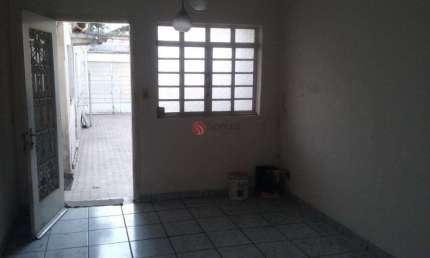 Casa no Tatuapé com 4 quartos e 5 vagas. Duas casas no terreno