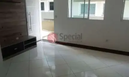 Casa em condomínio na Vila Mazzei, 3 dormitórios e 2 vagas de garagem.
