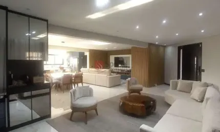 Sobrado reformado  com 4 quartos,  espaço gourmet com piscina,  no jardim têxtil.