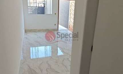 Sobrado novo no Jardim Santa Terezinha 2 dormitórios, 2 vagas a 200 metros  da Avenida São Miguel.