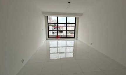 Apartamento no Tatuapé com 1 dormitorio, sala, 1 banheiro, próximo ao Metro Carrão.