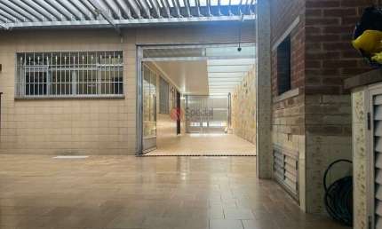 Excelente Sobrado  - Localização Privilegiada - 3 Vagas de Garagem