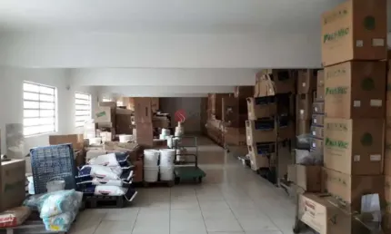 Prédio comercial para venda ou locação no Jardim Vera Cruz.
