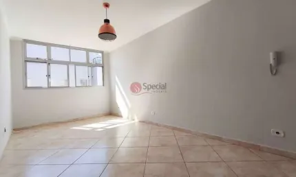 Apartamento de  70 m² no tatuapé, andar alto, 2 quartos e 1 vaga de garagem.