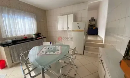 Casa 8 X 18 na Vila Formosa, recém reformada com 2 suítes e 3 vagas