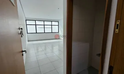 Sala comercial na Penha  Impecável de 32 metros  na Avenida São Miguel: Ideal para Seu Negócio!