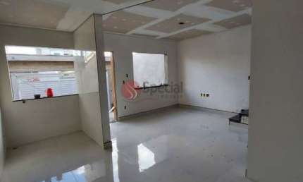 Sobrado para compra na Vila Ré, 2 quartos, 1 suíte, 2 vagas de garagem.