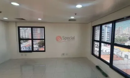 Sala comercial para locação no Tatuapé. Próxima ao Metrô Carrão.