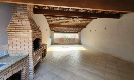 Sobrado na Vila Formosa com  2 quartos, 1 suíte e 4 vagas.