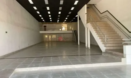 Salão comercial com Infraestrutura completa no bairro de  Arthur Alvim.