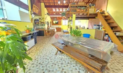 Casa térrea com 2 quartos no bairro cidade ae carvalho.