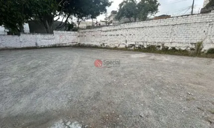 Terreno na Penha  18x40, a 400 metros  do Metrô Vila Matilde e comércio em geral.