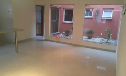Casa térrea na vila invernada com  200 m² para locação.
