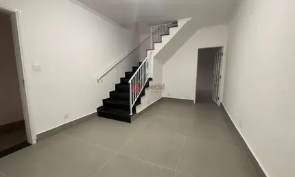 Casa com 2 quartos para alugar na Rua Inhangaba, 18, Vila Fernandes, São Paulo