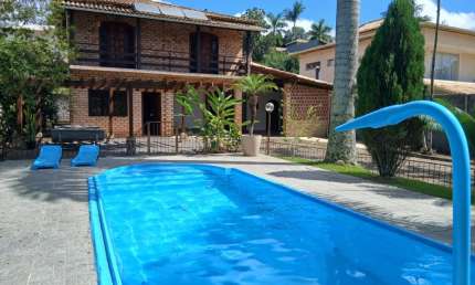 Casa de condoínio fechado. Tranquilidade, conforto e segurança.´Árvores frutíferas, pomar.. espaço e lazer. venha conferir!