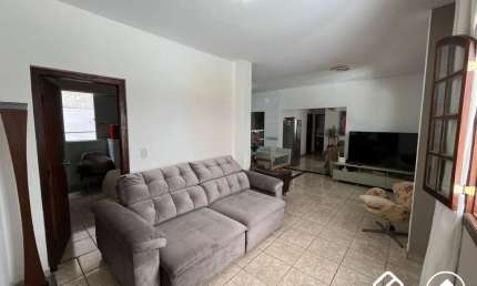 Casa com 5 quartos para alugar na Jornalista Guilherme Apgaua, 125, Buritis, Belo Horizonte por R$ 5.100