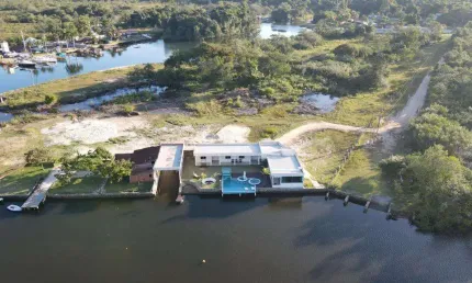 Casa à venda na Rua Aléia Dos Flamboyants, Bracuí (Cunhambebe), Angra dos Reis