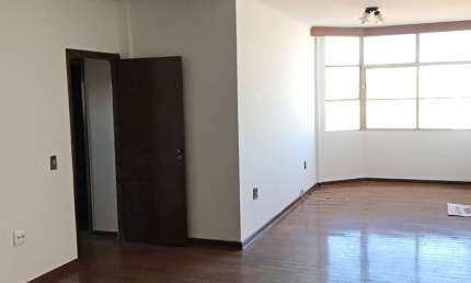 Apartamento com 3 quartos à venda na Rua Irênio Grecco, Parque São Jorge, Franca