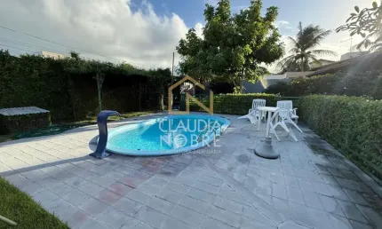 Casa em condomínio fechado com 4 quartos e jardim em Paripueira-AL