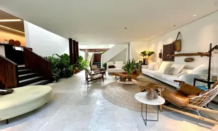Casa beira-mar à venda com 481 m2, 4 suítes em garça torta