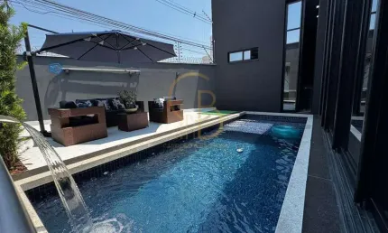 Linda casa PORTEIRA FECHADA com arquitetura moderna e muita tecnologia e inovação